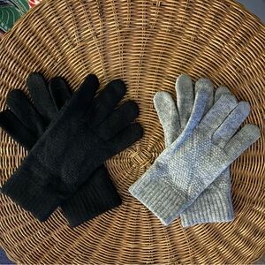 NWOT 2 Pairs of Women’s Black and Gray Touch Screen Winter Gloves